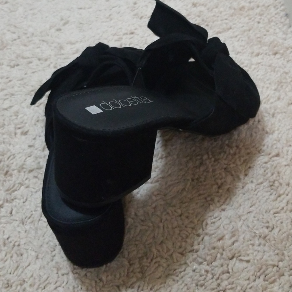 Sandals - Picture 3 of 4